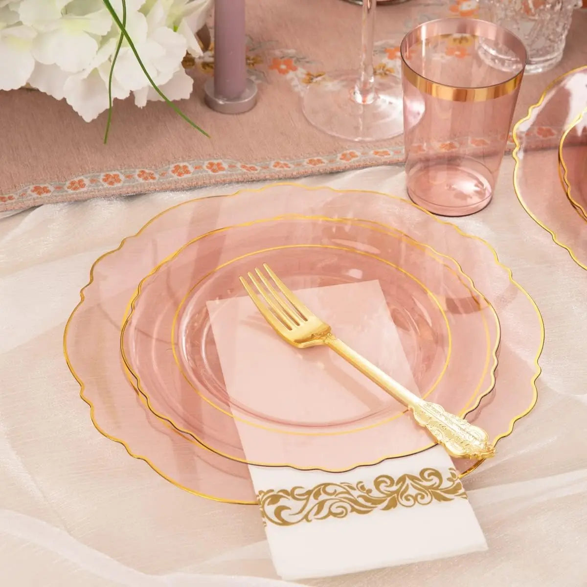 210Pcs Plastic Dinnerware Set
