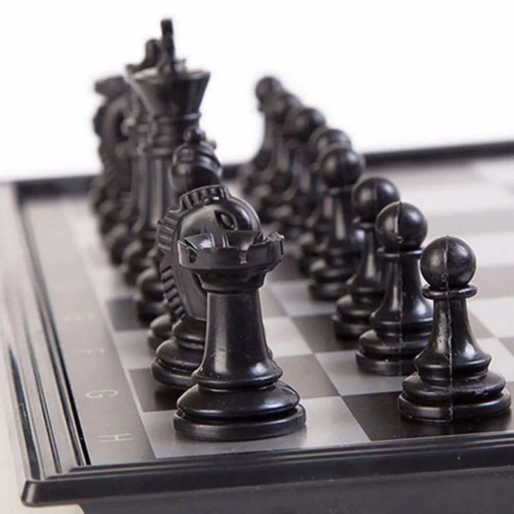 Portable Magnetic International Chess Game