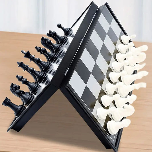 Portable Magnetic International Chess Game